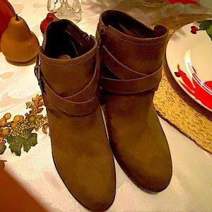 Indigo rd. Size 7.5MediumTaupe Color Bootie